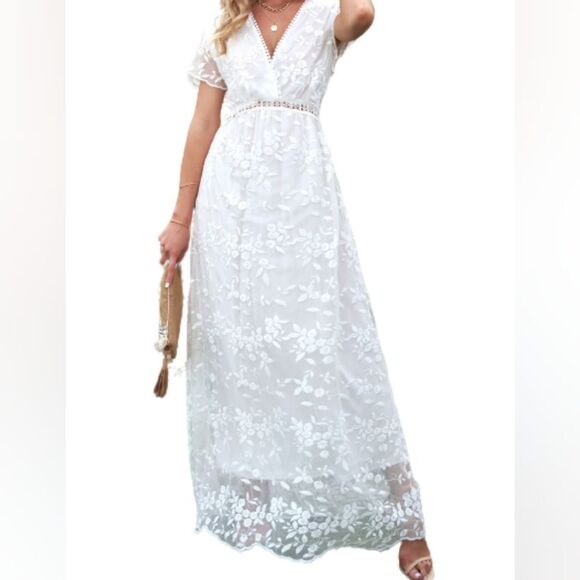 Romantic Embroidered Lace Tulle Maxi Summer Country Wedding Dress - Picture 7 of 10